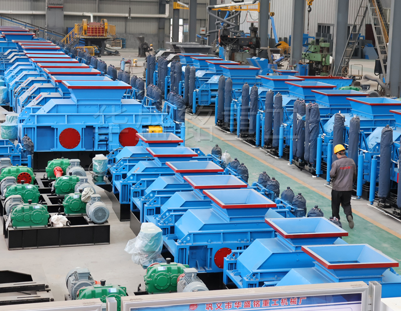 時(shí)產(chǎn)2000噸瀝青再生料雙齒輥破碎機(jī)一臺(tái)多少錢？